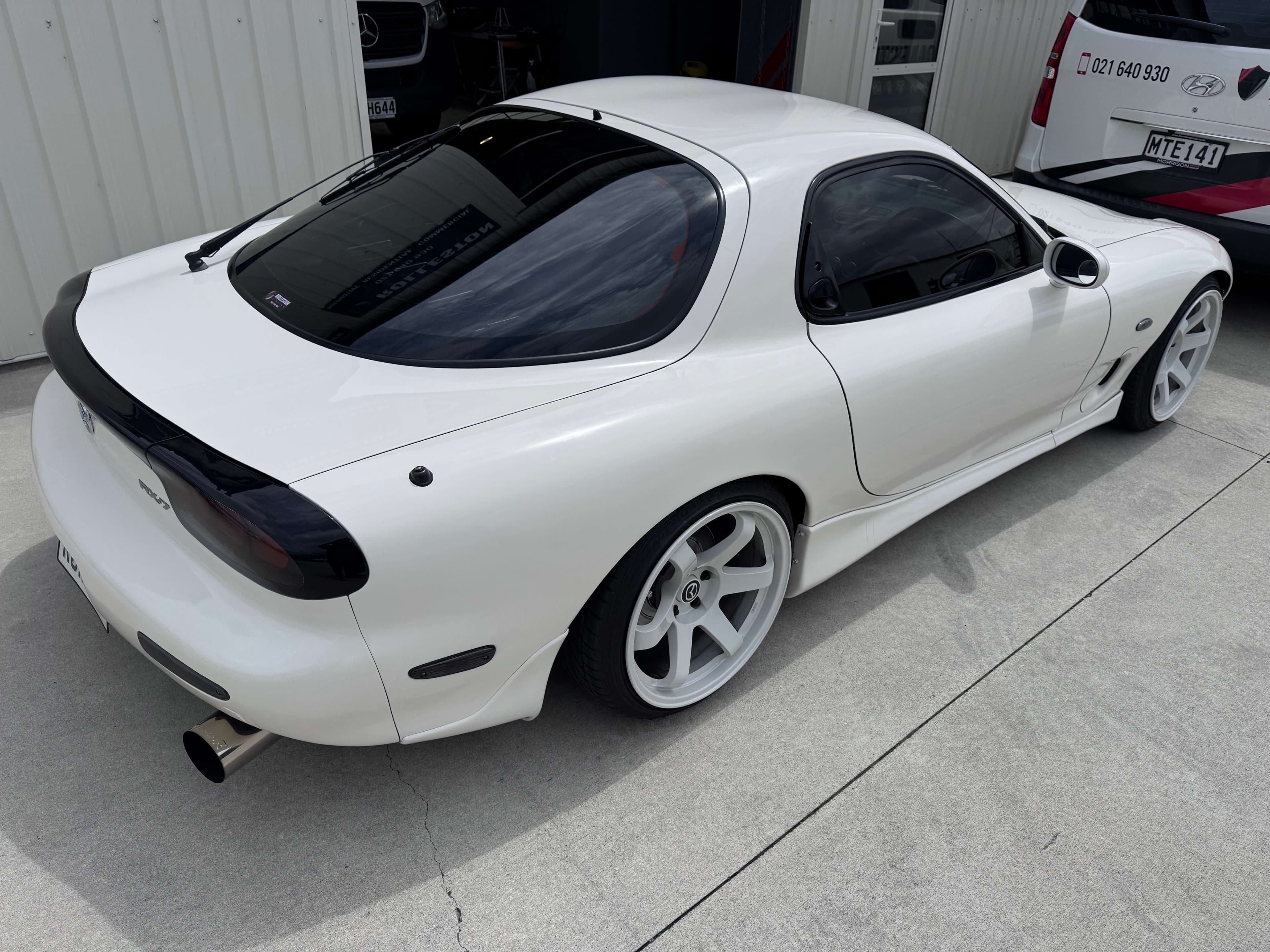 Automotive window tinting project photo 3